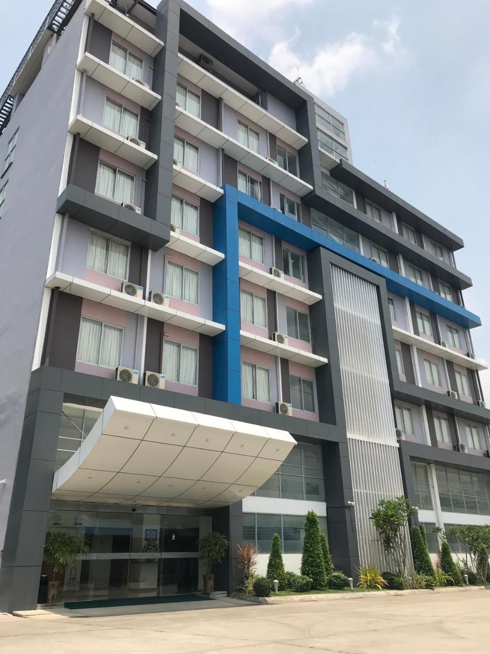 Hotel Broadway Янгон Екстер'єр фото